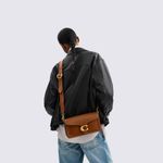 CAM86B4T2-Bolsa-Coach-Tabby-Shoulder-26-Caramelo_v5